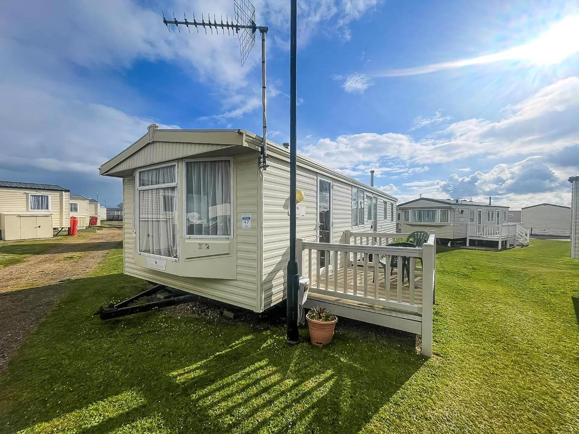 Отель 6 Berth Caravan With Decking Nearby Heacham Beach In Norfolk Ref 21047A Экстерьер фото